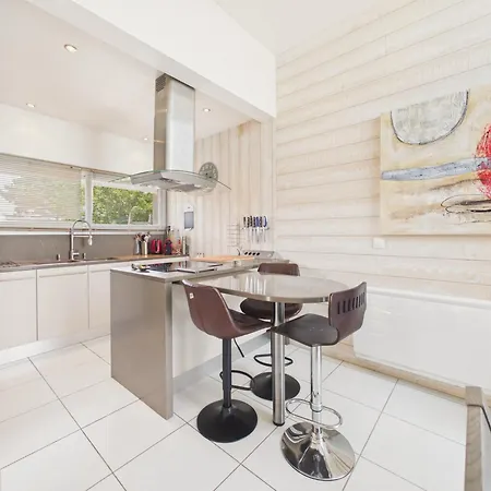 بيت للعطل 150m De La Plage, Maison Pour 6 Avec Terrasse *