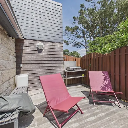 150m De La Plage, Maison Pour 6 Avec Terrasse بيت للعطل