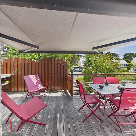 150m De La Plage, Maison Pour 6 Avec Terrasse بيت للعطل